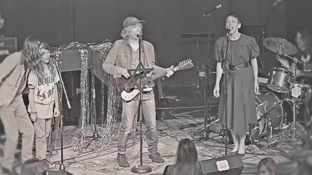 Watch Beck Team With Dave Grohl & Greg Kurstin For Raucous ‘E-Pro’