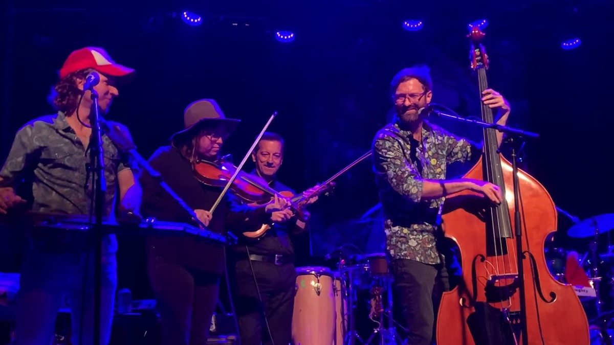 Fireside Collective w/Jason Carter & Lyndsay Pruett "Love Please Come Home" 12.18.22