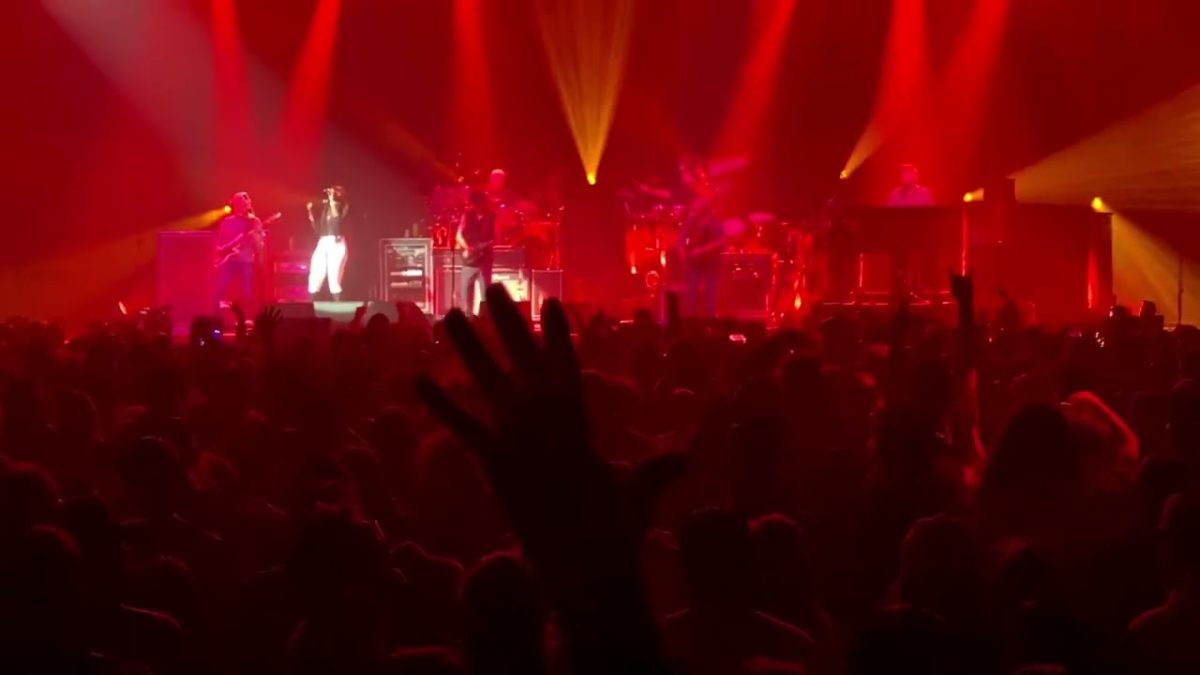 The String Cheese Incident ft Kanika Moore-Whippin’ Post (Allman’s cover)