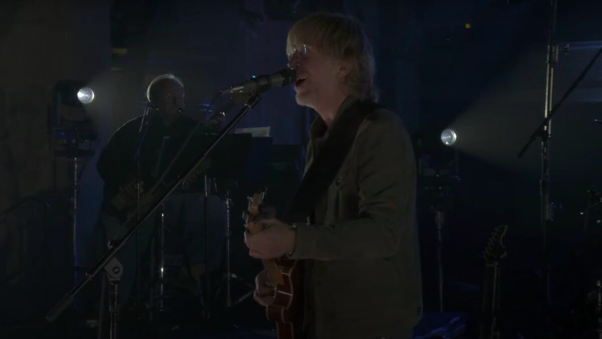 Watch Trey Anastasio Confess ‘I Never Left Home’ From ‘The Beacon Jams’: Pro-Shot Video