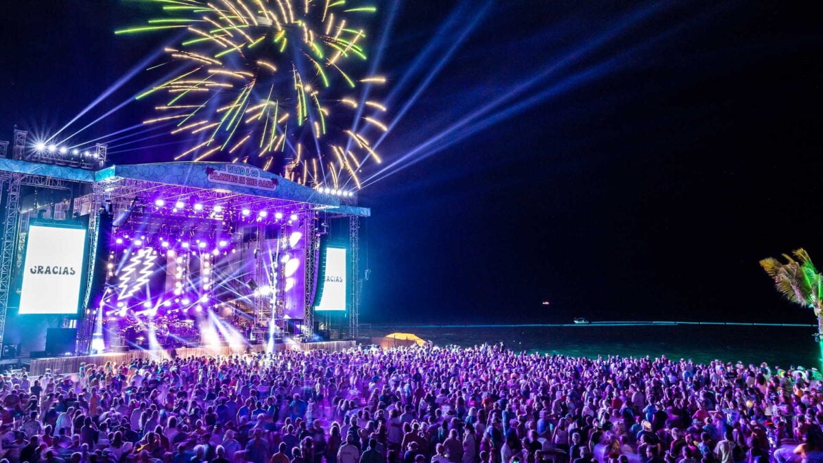 Not Fade Away: Dead & Company Deliver Playing In The Sand Finale