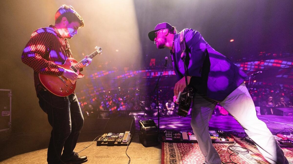 See Neighbor’s Lyle Brewer Join Greensky Bluegrass For Surreal ‘Stress Dreams’ At The Capitol Theatre