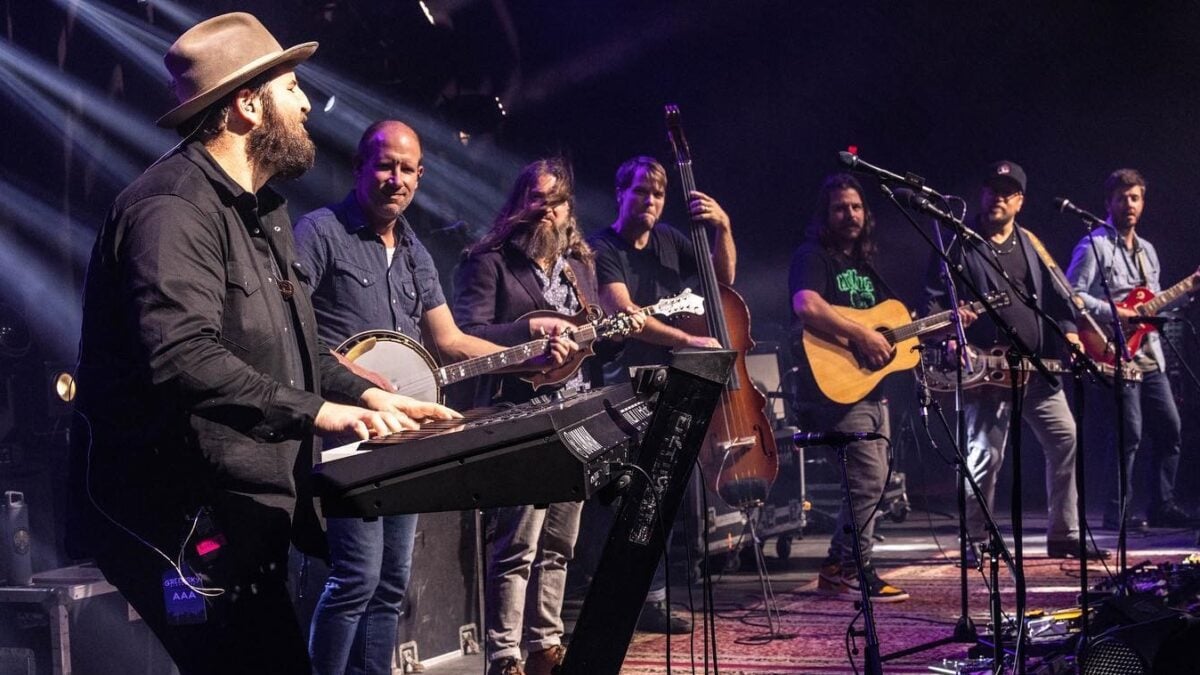 See Greensky Bluegrass & Neighbor Swap Guest Appearances In Boston