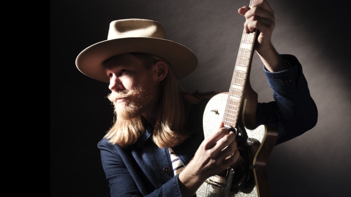 Jarrod Dickenson Goes ‘Home Again’ On Hopeful New Single Featuring Oliver Wood & Jano Rix