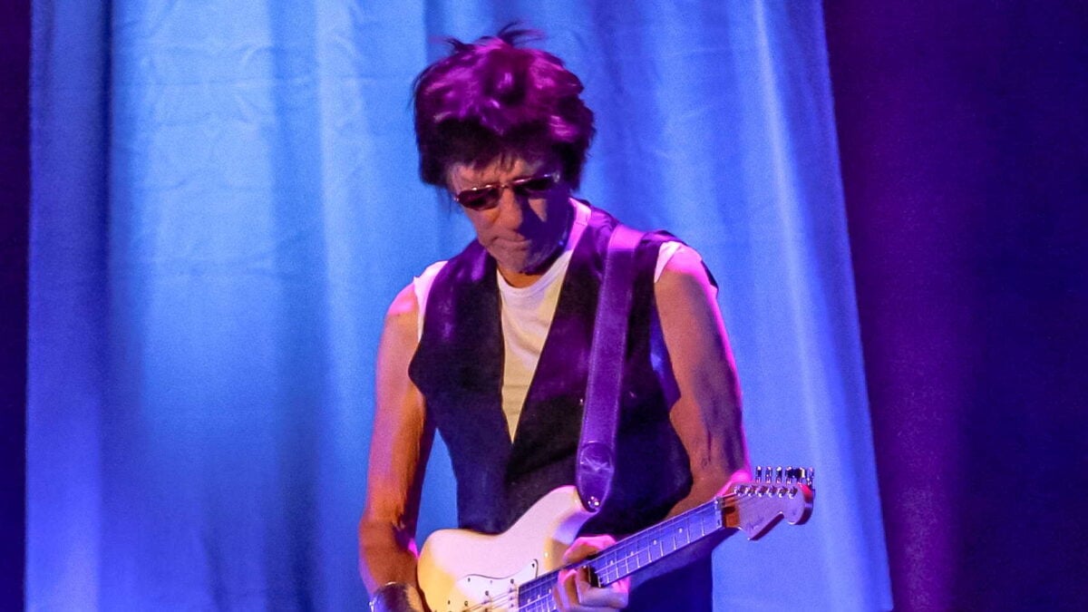 Legendary Guitarist Jeff Beck 1944 - 2023