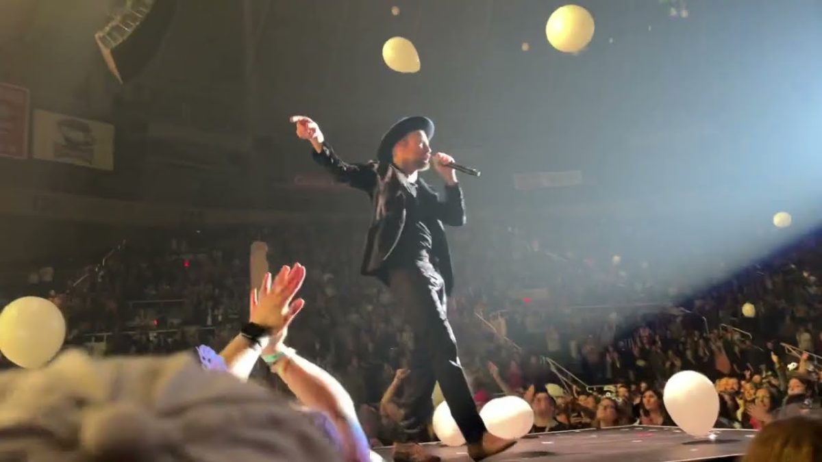 Stay, The Avett Brothers (w/ Valient Himself), Charlotte, NC, 1/1/2023