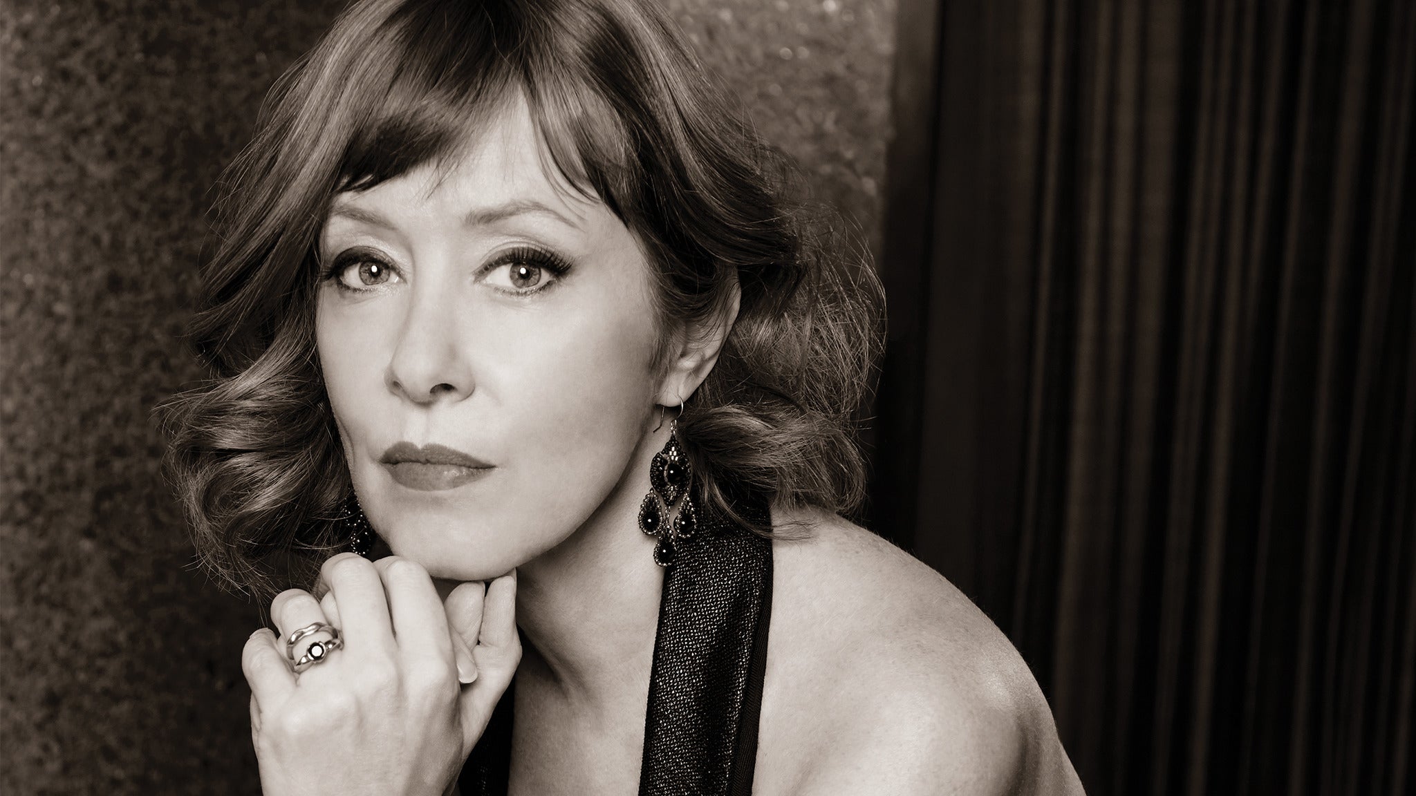 Suzanne Vega Tickets, 2026-2027 Tour Dates, and More