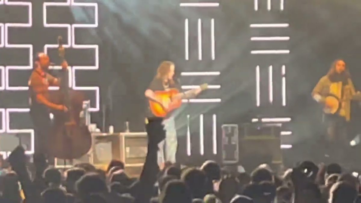 Billy Strings “Running On Empty” (Jackson Browne) Live in Atlantic City, NJ, February 16, 2023