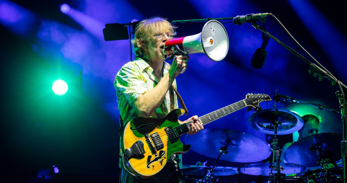 Phish Delivers Delightful 25Minute 'Down With Disease' Riviera Maya