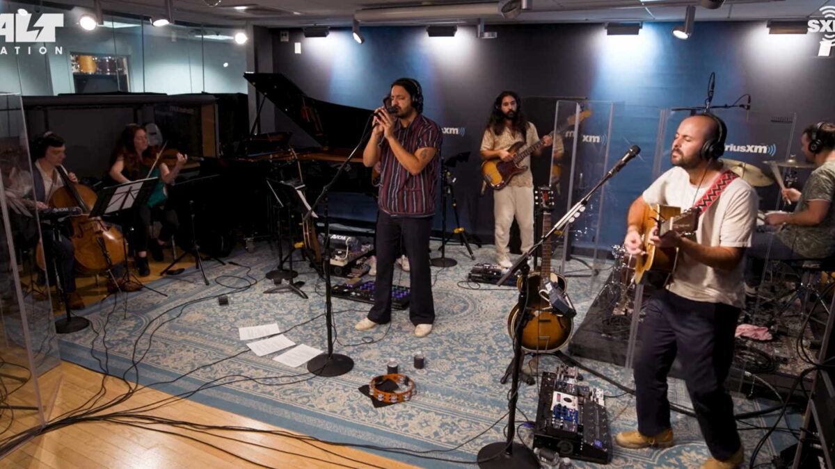 Watch Young The Giant Perform Charming Joni Mitchell Cover For SiriusXM