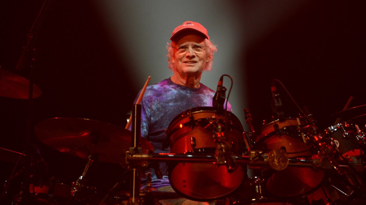 Billy & The Kids Announce Guests For Capitol Theatre Concerts