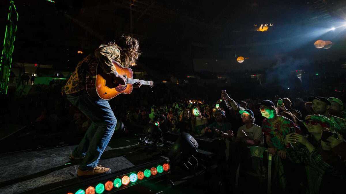 Billy Strings WilkesBarre Setlist & Video Mohegan Sun Arena Nov 19