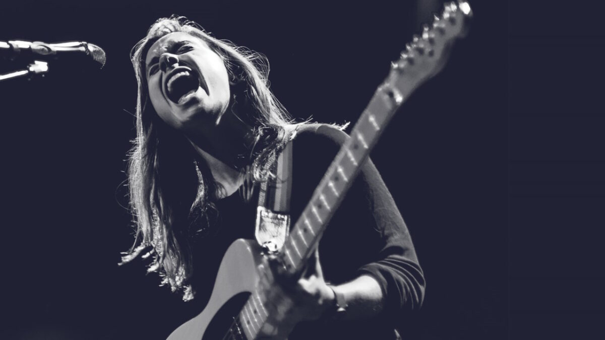Watch Julien Baker’s Stunning Cover Neko Case’s ‘Man’ At ‘Love Rising’