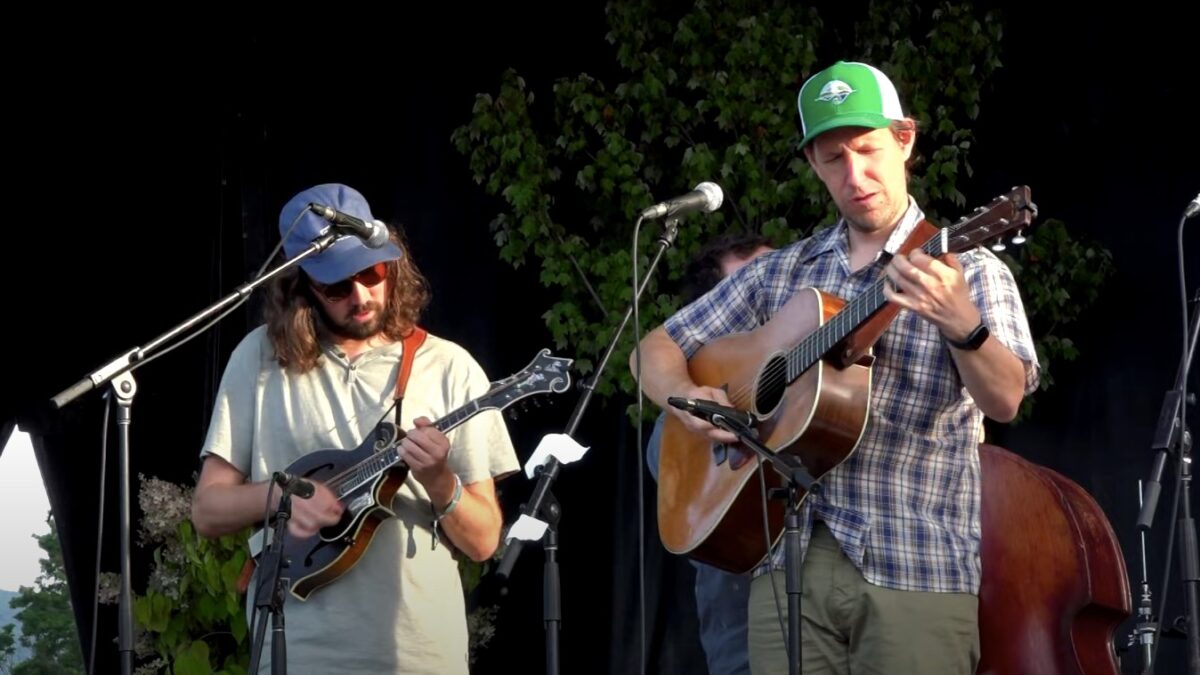 See Bluegrass Supergroup Mighty Poplar Perform Tony Rice’s ‘Tipper’ In 2022