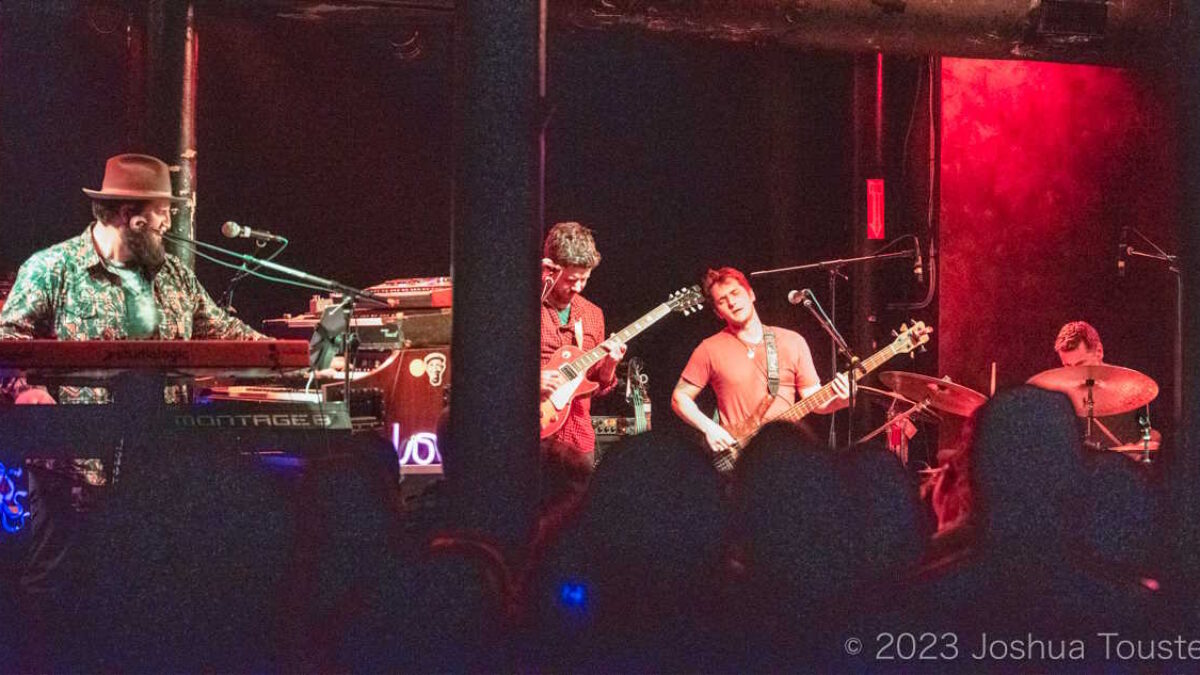 ‘MICHELLE STRONG’: Neighbor Shows Support For Fan Battling Cancer With Setlist & Tributes In Pawtucket