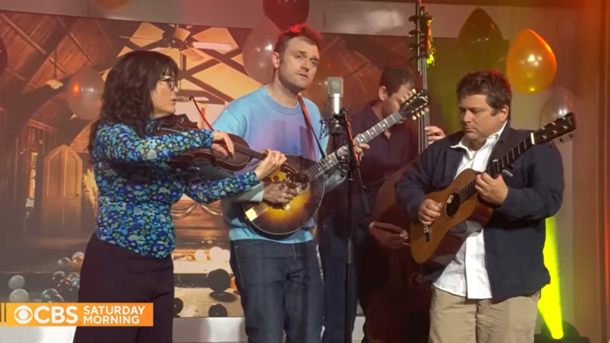 See Nickel Creek Celebrate 'Celebrants' Release On 'CBS Mornings'