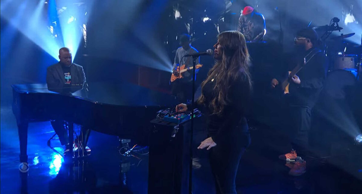Robert Glasper Over Colbert Yebba Video