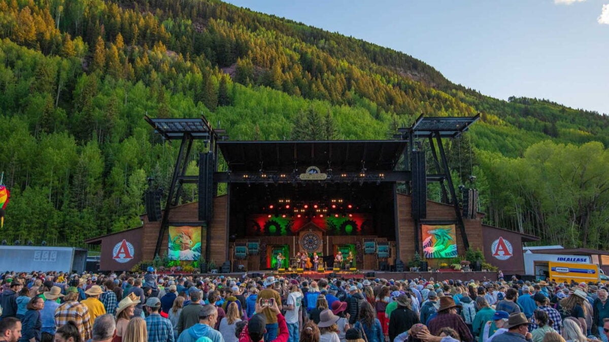 Telluride Bluegrass 2025 Festival nugs Livestream Lineup: Chris Thile, I'm With Her, Jason Isbell, More