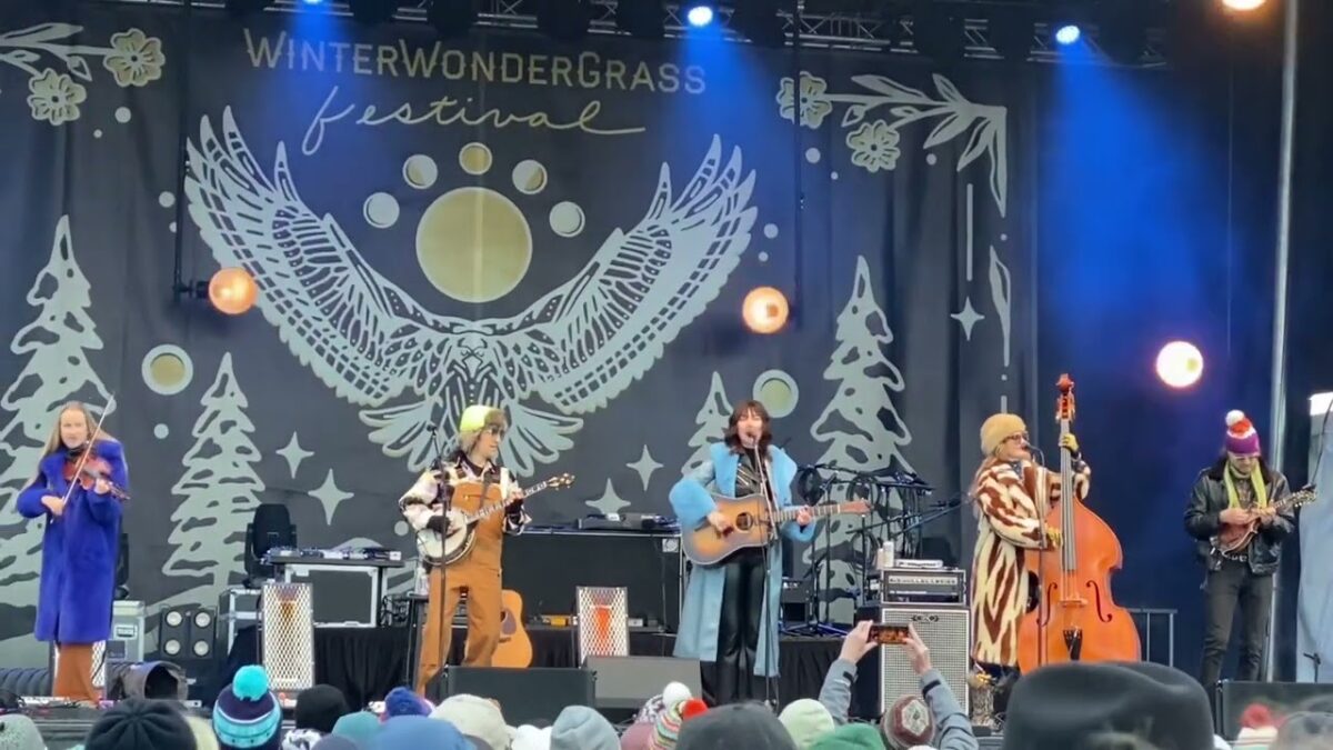 Grass Valley - Molly Tuttle & Golden Highway - WinterWonderGrass Tahoe 2023-03-31