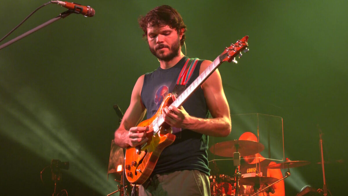 Sleeveless In Seattle: Goose Rides Through 'Danger Zone' At The Paramount Theatre