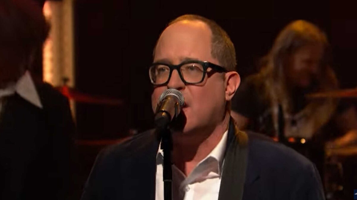 Watch The Hold Steady Deliver Enthusiastic ‘Sideways Skull’ On ‘Late Night’