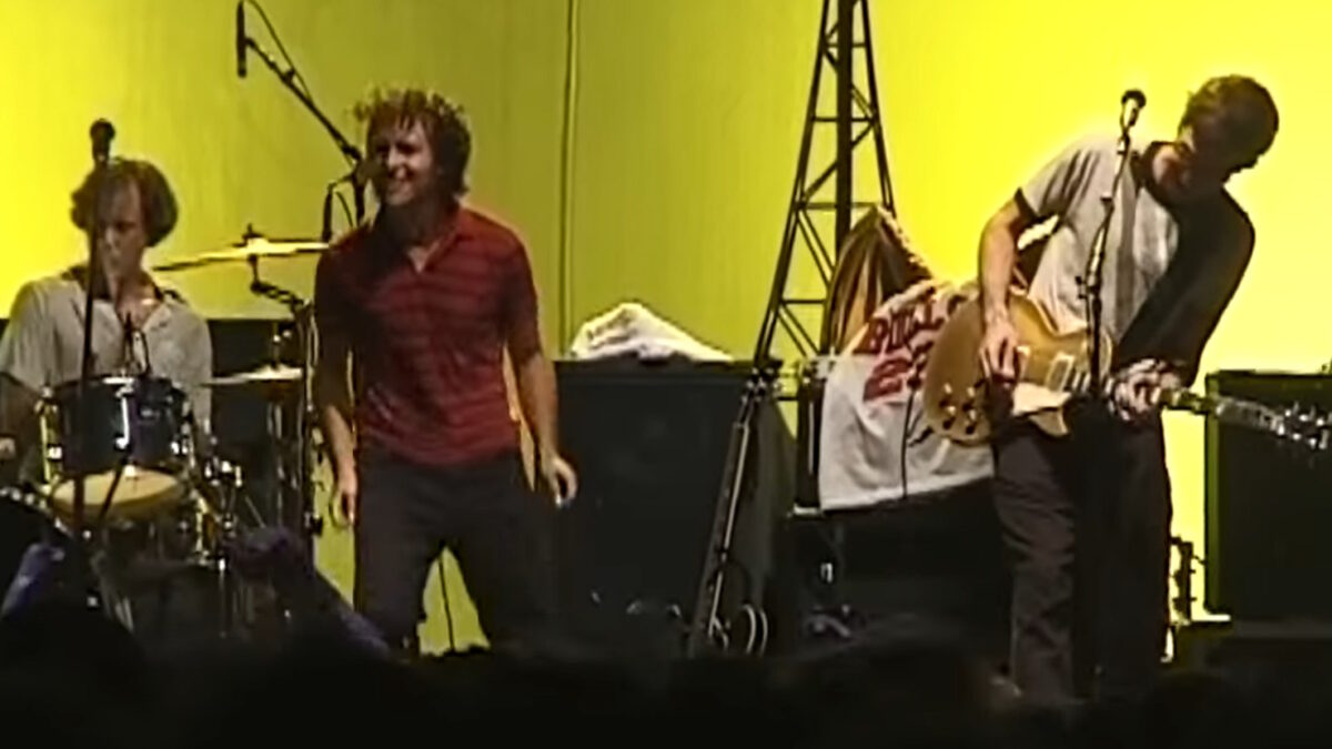 Watch Previously Unreleased Pearl Jam Video From Infamous ‘Give Way’ Melbourne Concert In 1998