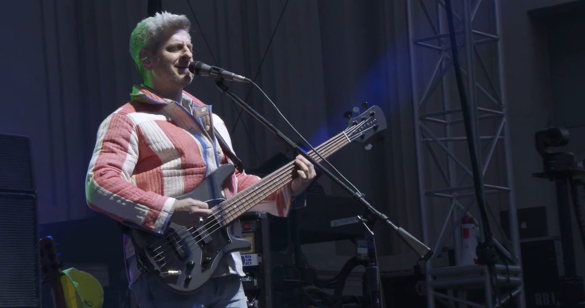 Phish Delivers Pair Of +20Minute Jams At The Greek Night 2 Setlist