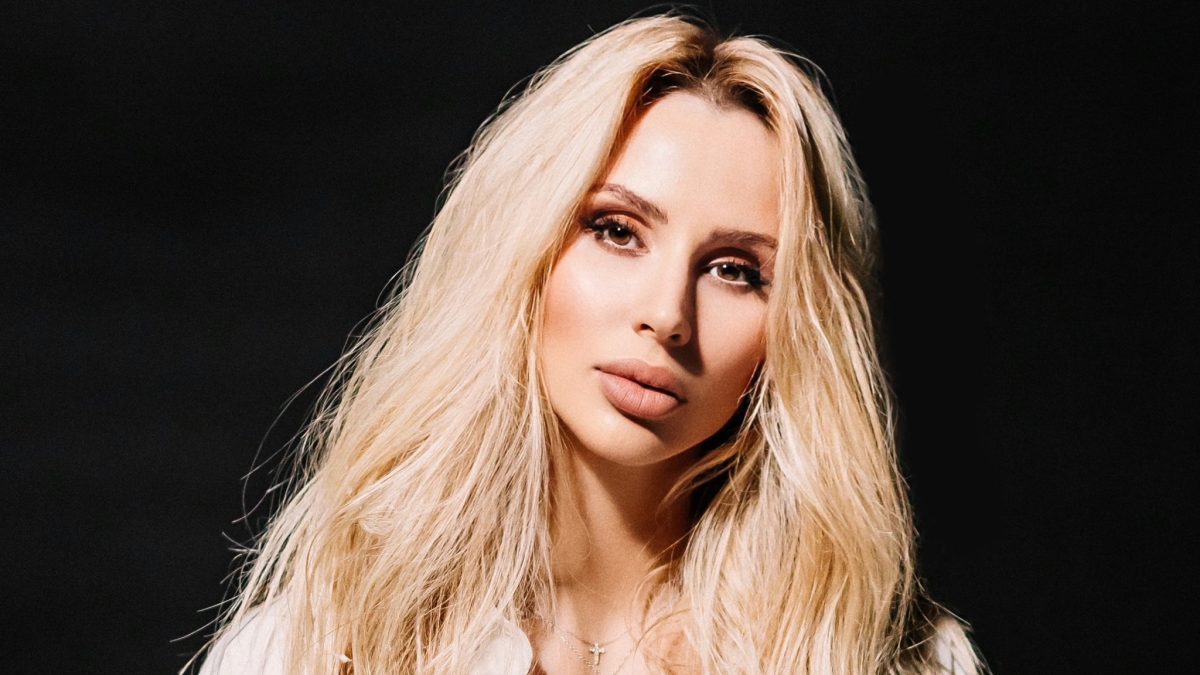 Erkakning eshagini yalash porno