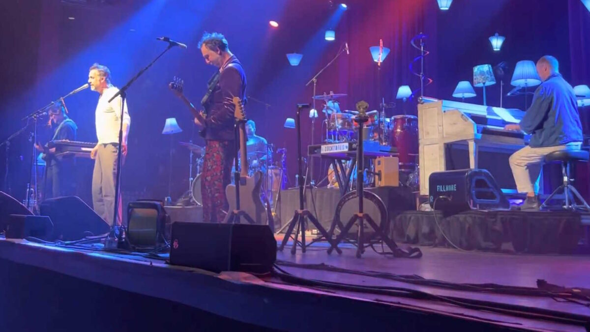 See Guster Have Fun With ‘Total Eclipse Of The Heart’ To Close Philadelphia Concert