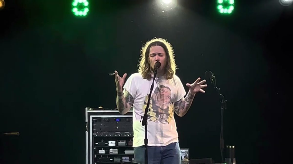 Billy Strings “Holdin’” First Time Played 4/20/23 St Augustine Florida Encore