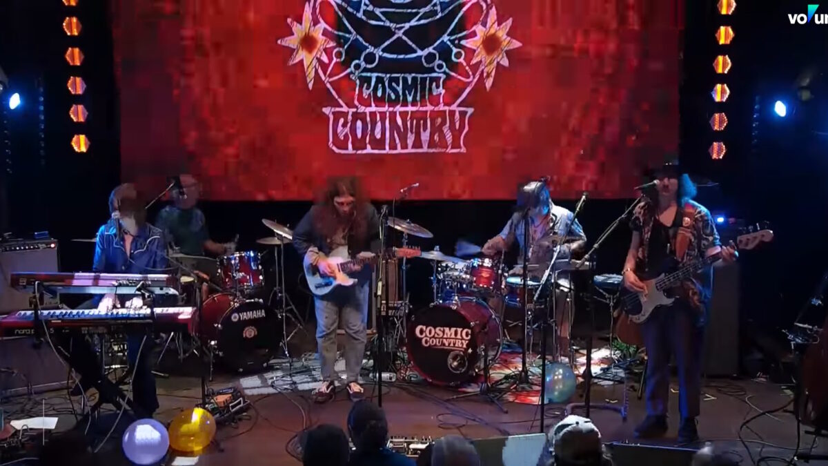 Grateful Dead Drummer Bill Kreutzmann Performs 45-Minute ‘Dark Star’ With Daniel Donato