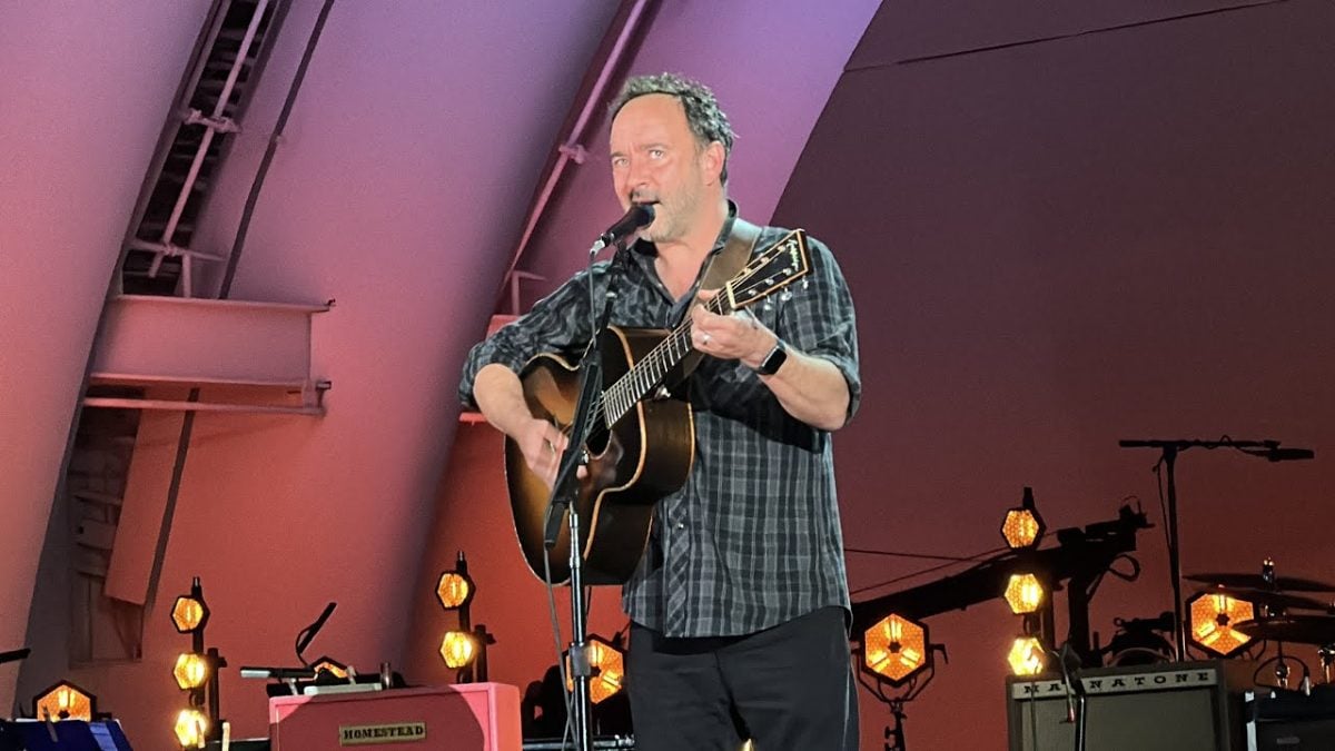 Dave Matthews - Funny How Time Slips Away - Willie Nelson Cover