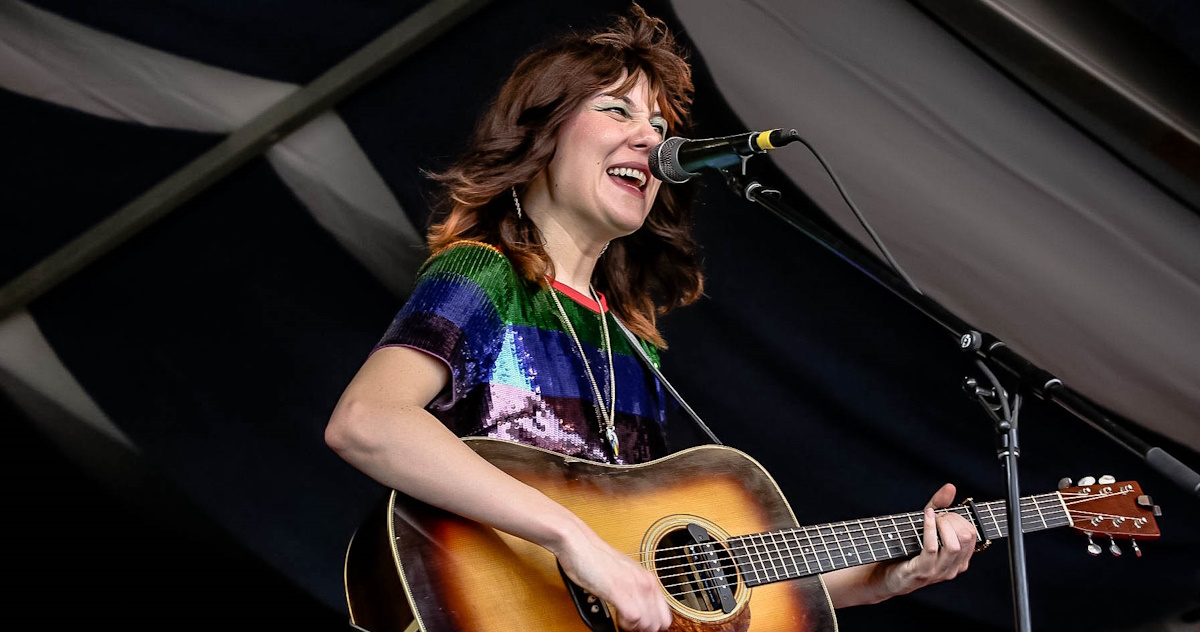 Buy Molly Tuttle & Golden Highway Tickets
