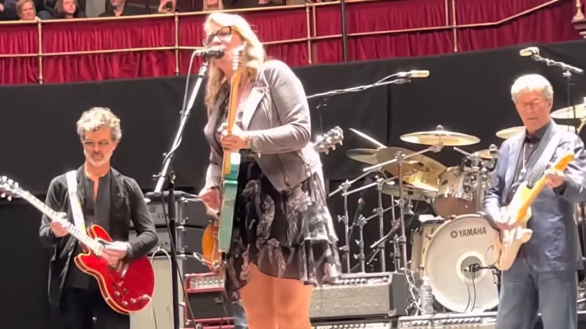 Watch Susan Tedeschi Belt Out ‘The Sky Is Crying’ At Jeff Beck Tribute Concert In London