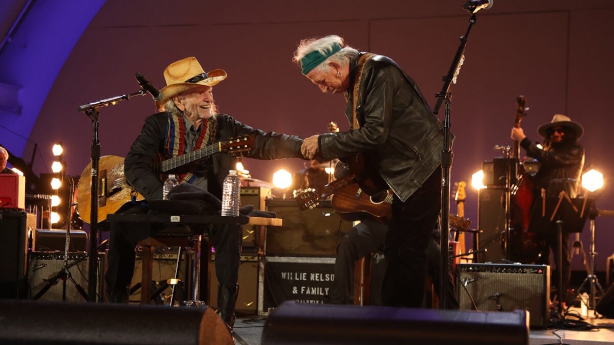 Watch Keith Richards & Willie Nelson Prove They’ll ‘Live Forever’ At Hollywood Bowl Birthday Celebration
