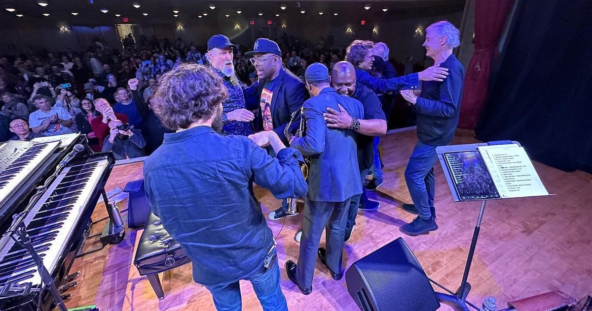 Watch Bruce Hornsby & The Noisemakers Perform Uplifting ‘The Way It Is