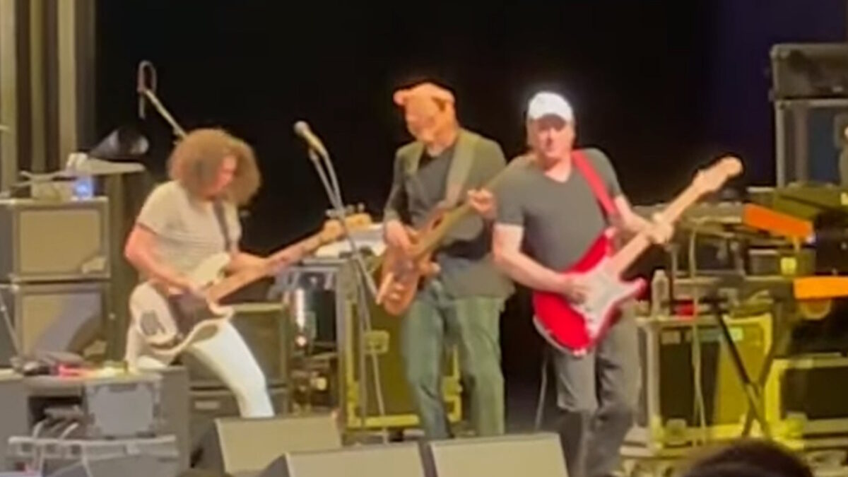 Watch Les Claypool & Adrian Belew Team Up For King Crimson’s ‘Thela Hun Ginjeet’