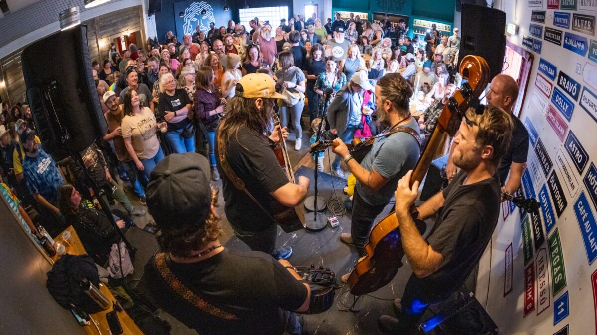 See Greensky Bluegrass Perform Powerful ‘The Chain’ Cover To Close Camp Greensky Welcome Set In Iceland
