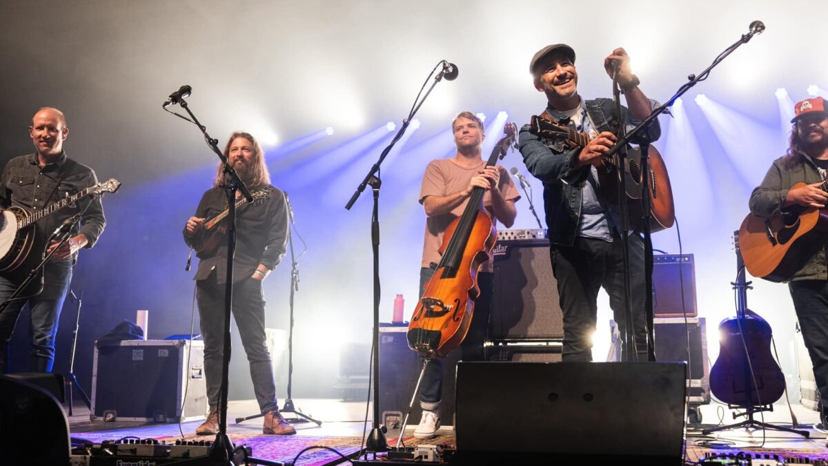 Greensky Bluegrass Welcomes Joshua Davis At Home State Show In Michigan
