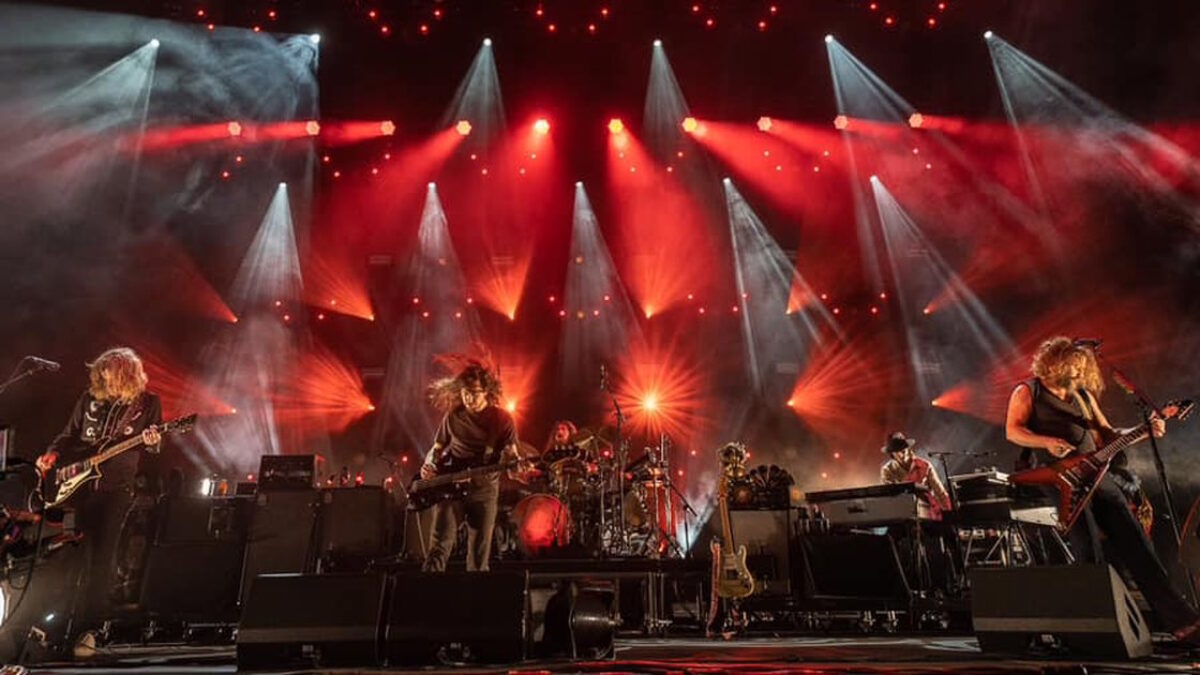 Another Barnburner On The Farm: My Morning Jacket Debuts Kate Bush & Traffic Covers At Bonnaroo 2023