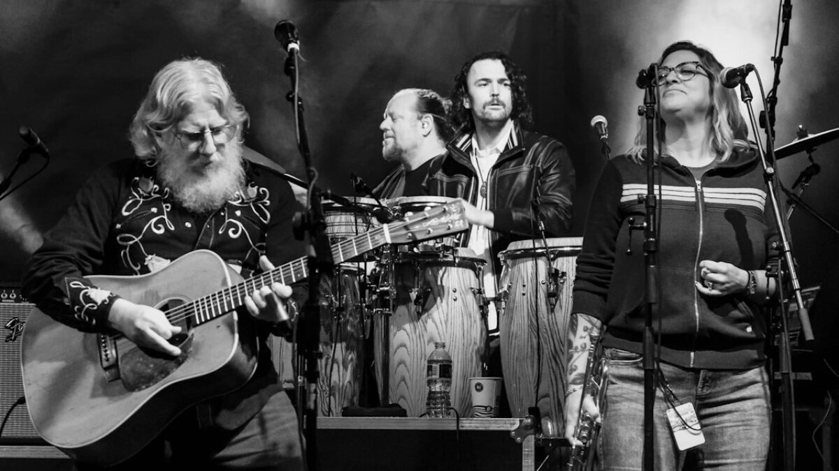 Watch Jennifer Hartswick & Jeff Arevalo Join String Cheese Incident For Funky Cover At Northlands