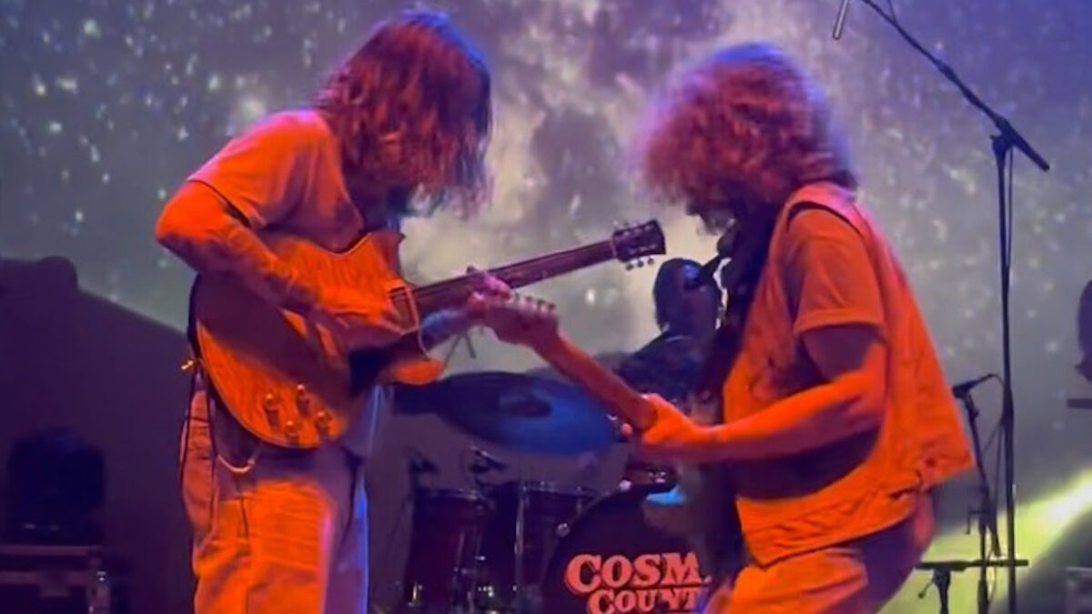 Watch Billy Strings’ Electrified Sit-In With Daniel Donato In Vermont