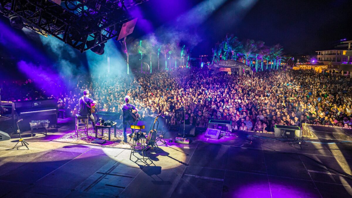 Dave Matthews & Tim Reynolds Go Big For Fellow 2024 Riviera Maya Headliner