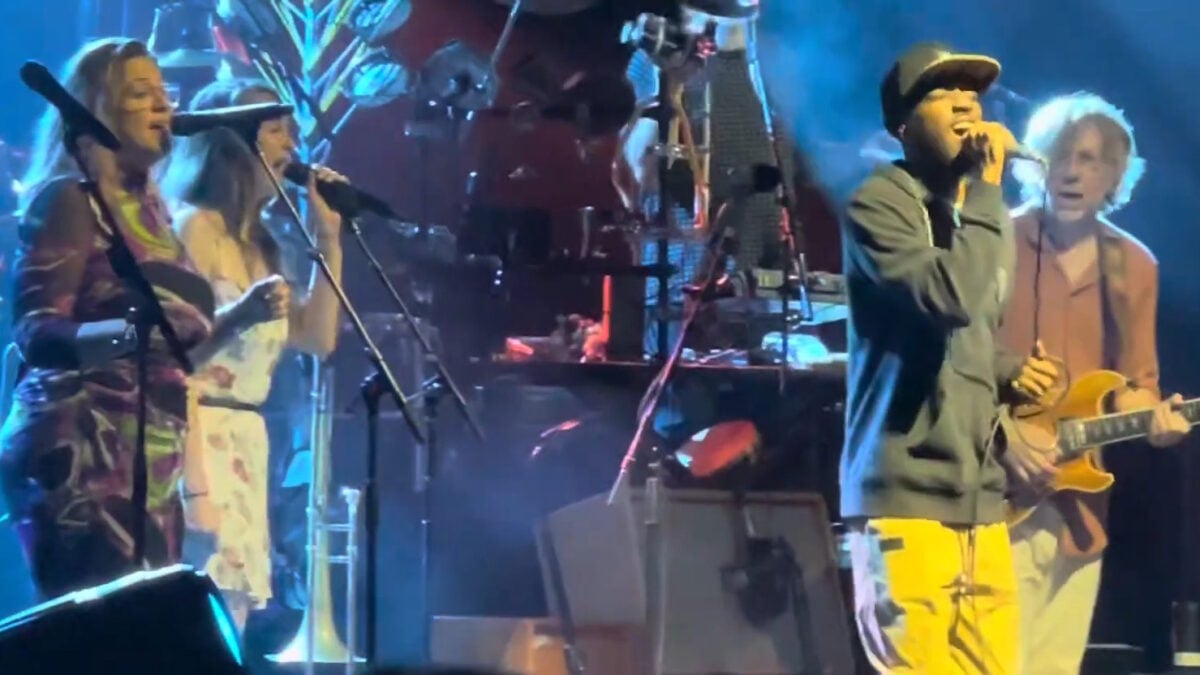 Watch James Casey Lead Trey Anastasio Band On Emotional ‘O-o-h Child’ Cover In Baltimore