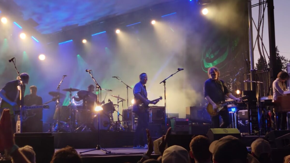 Drive-By Guest Spot: Watch Jason Isbell & The 400 Unit Join Forces With Patterson Hood In Oregon