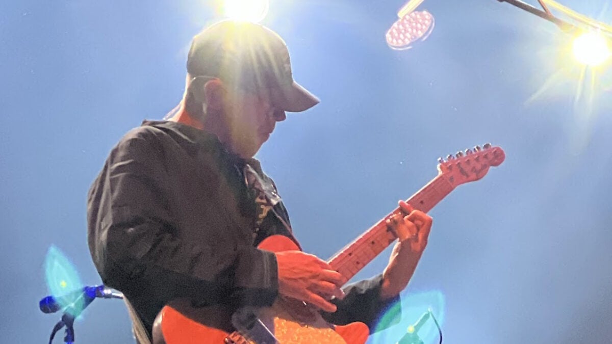 Watch moe.’s Chuck Garvey Triumphantly Sing Lead For 1st Time Following Stroke
