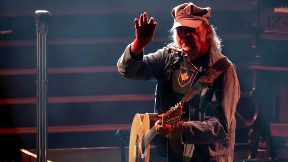 Neil Young Hints At ‘Coastal Tour’ Live Release Featuring Hi-Tech Atmos/Spatial Mixes