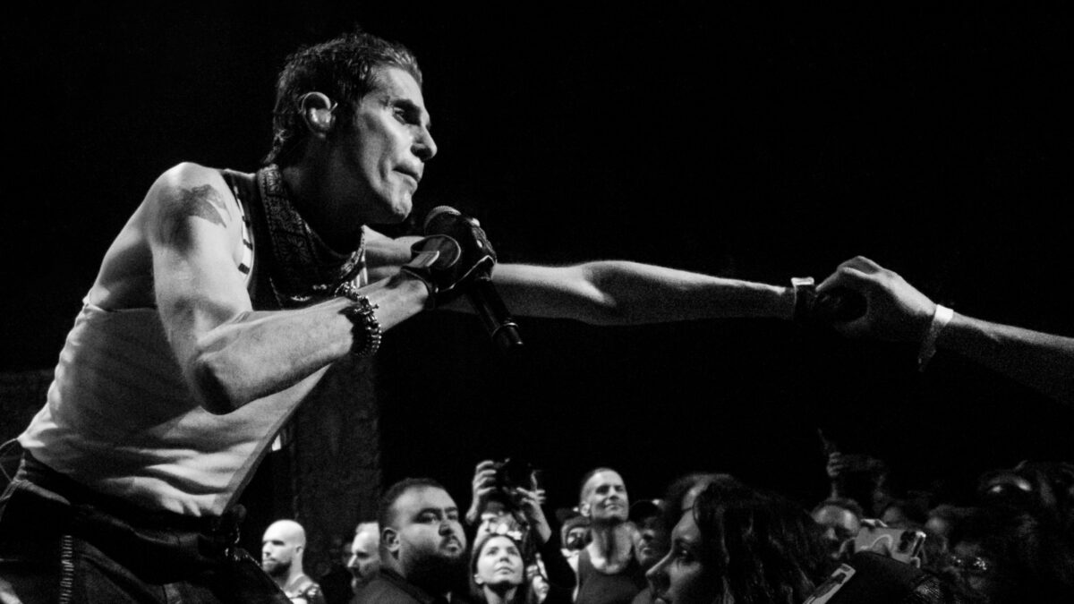 Perry Farrell Seeking Treatment After 'Physical Outburst' Ends Jane's Addiction Tour