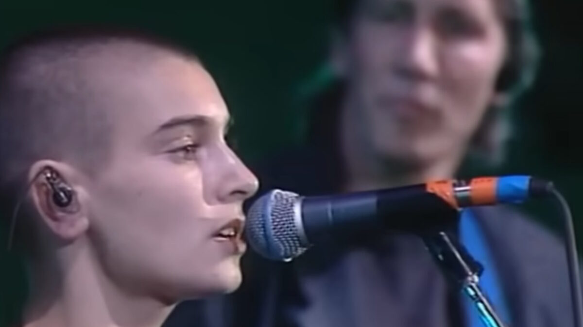 Watch Sinéad O'Connor Sing Pink Floyd's 'Mother' With Roger Waters & Members Of The Band