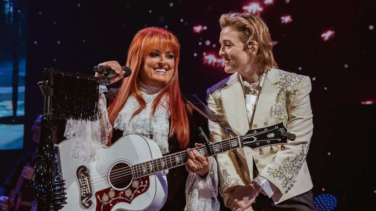 Watch Brandi Carlile & Wynonna ‘Turn Back Time’ With Cher Cover In Minnesota
